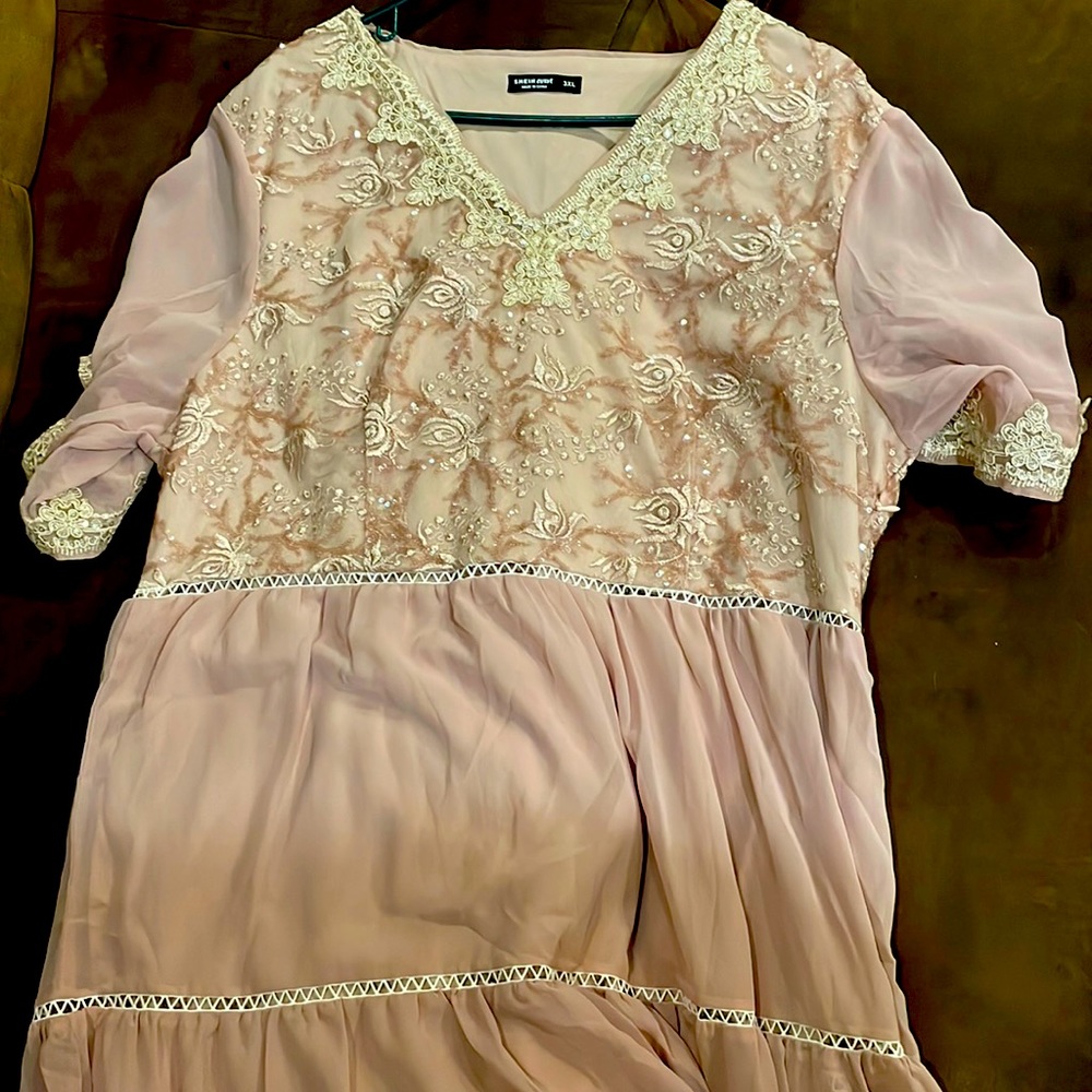 Mauve dress. Brand new. Size 3xl. SHEIN